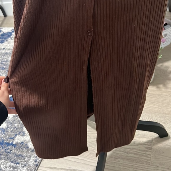Brown Dress - Picture 5 of 6